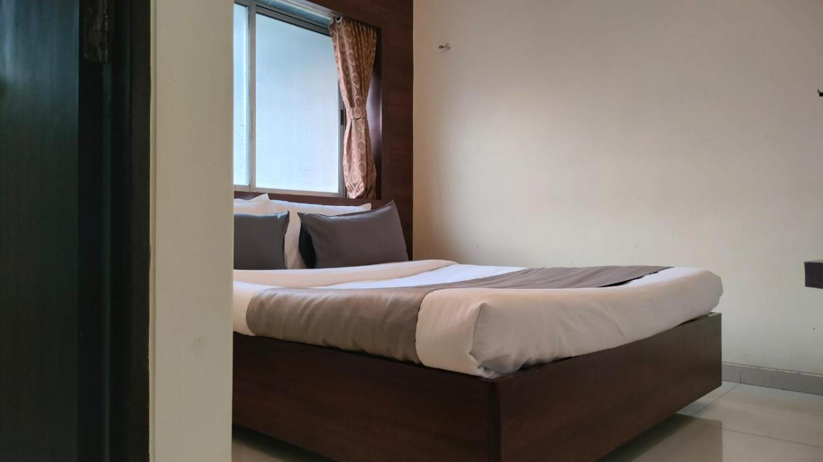 Hotel Sai Nidhi Executive-Mindspace Airoli Navi Mumbai Eksteriør billede